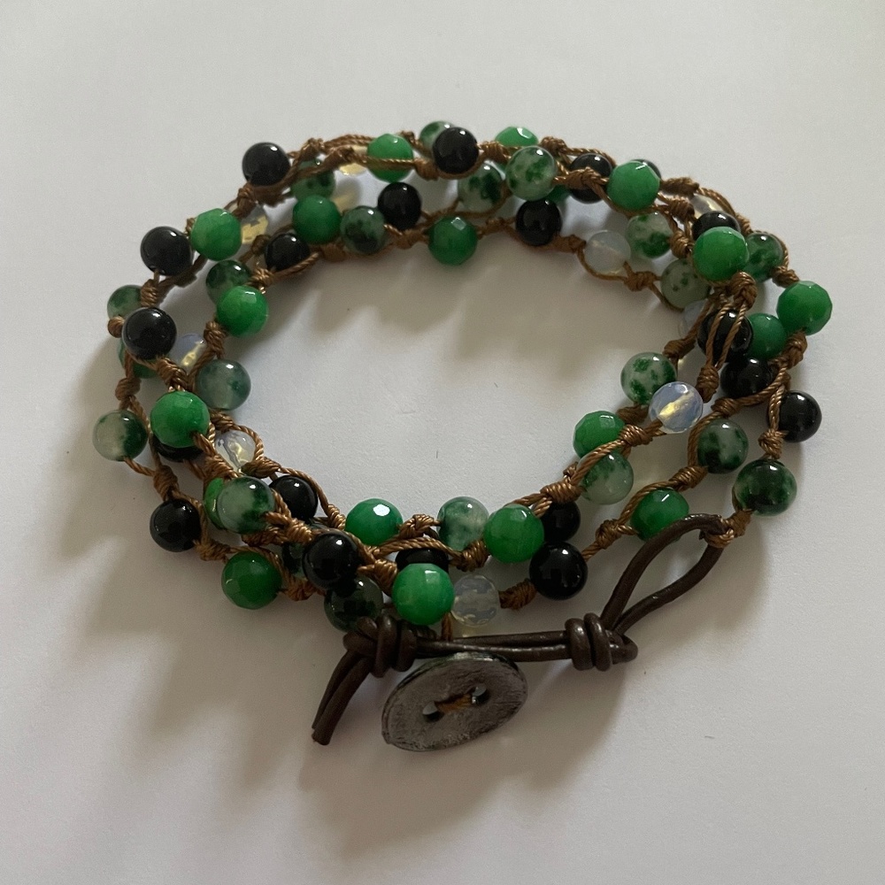 Three in one long gemstone with nuts in between